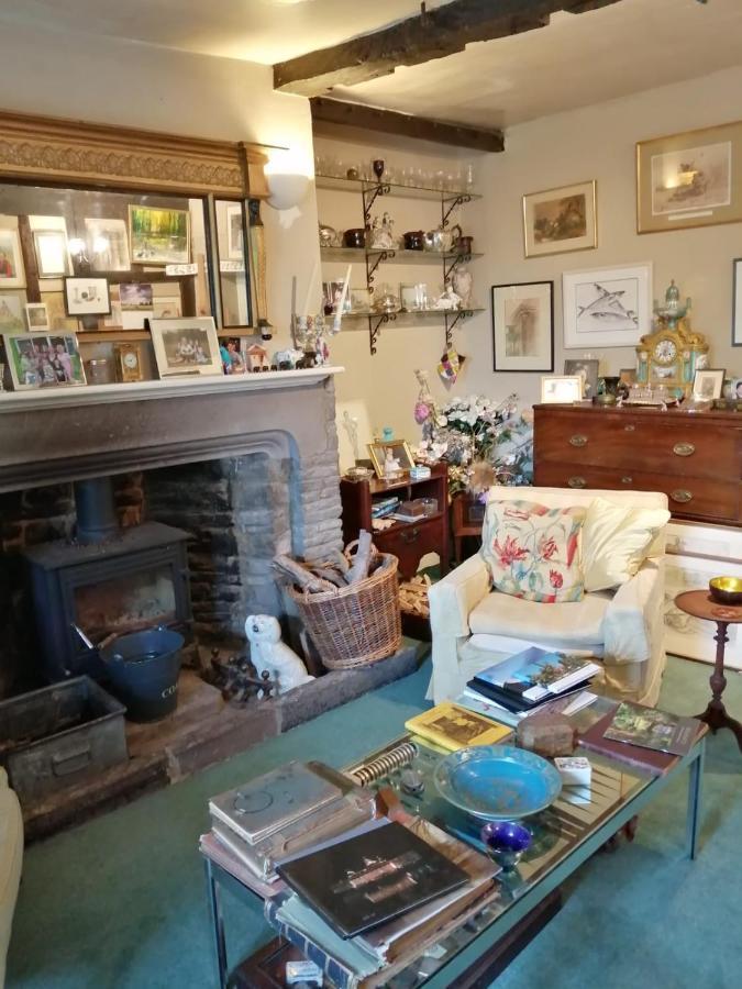 אברגאבני The Old Rectory Bed & Breakfast מראה חיצוני תמונה